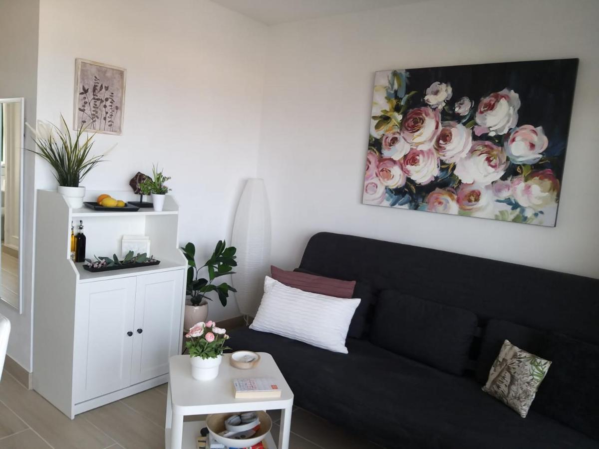 Neu Renoviertes, Huebsches Und Gemuetliches Appartement Mit Balkon Und Meerblick Costa De Antigua Ngoại thất bức ảnh
